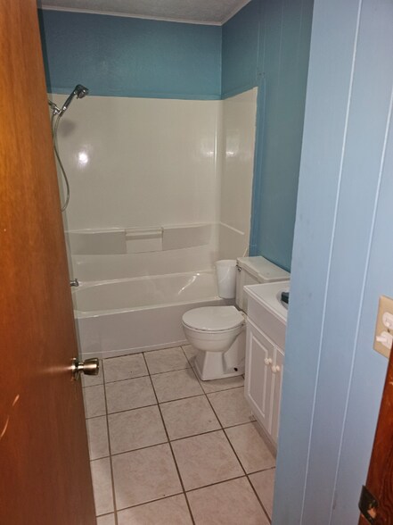 Building Photo - 232 Reed Hollow Rd