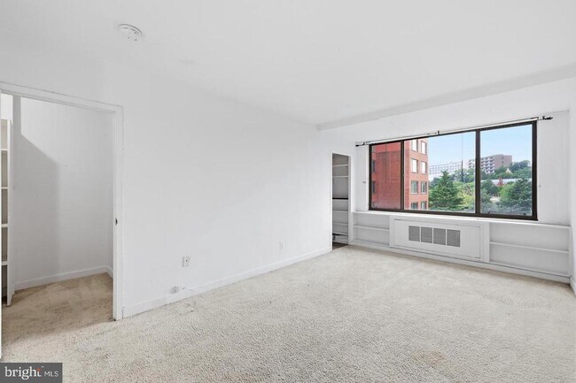 Building Photo - 1121 Arlington Blvd