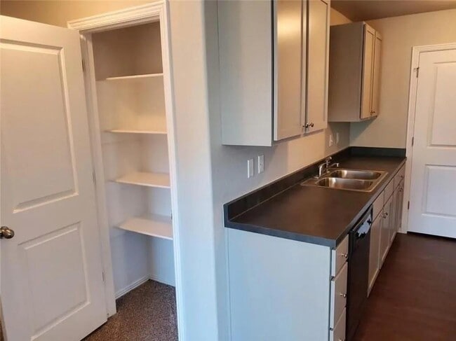 Building Photo - 1743 E Central St