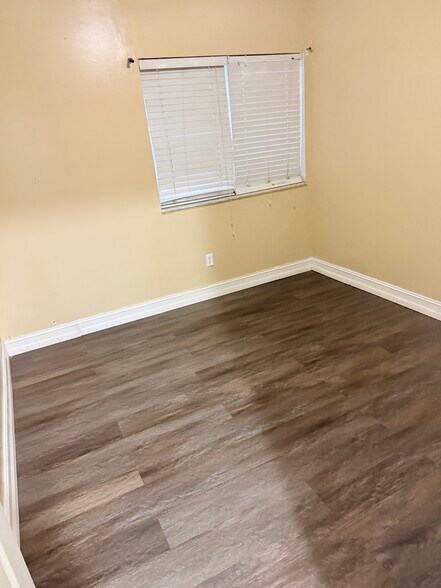 Building Photo - 1825 Adventure Pl