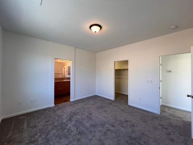 Building Photo - Single-level 3 bedroom, 2-bathroom home in Dayton, NV