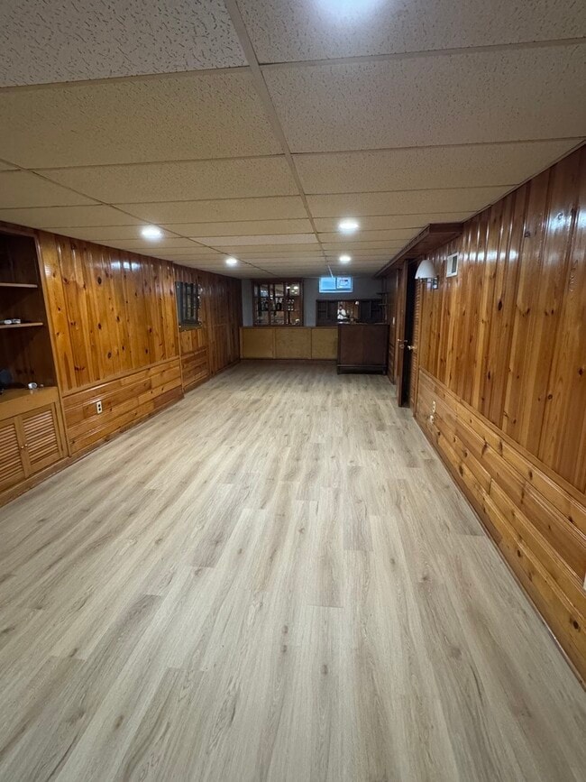 Building Photo - 896 Webster Ln