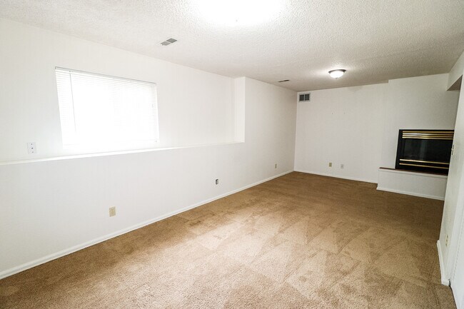 Building Photo - 5505 Chad Ct