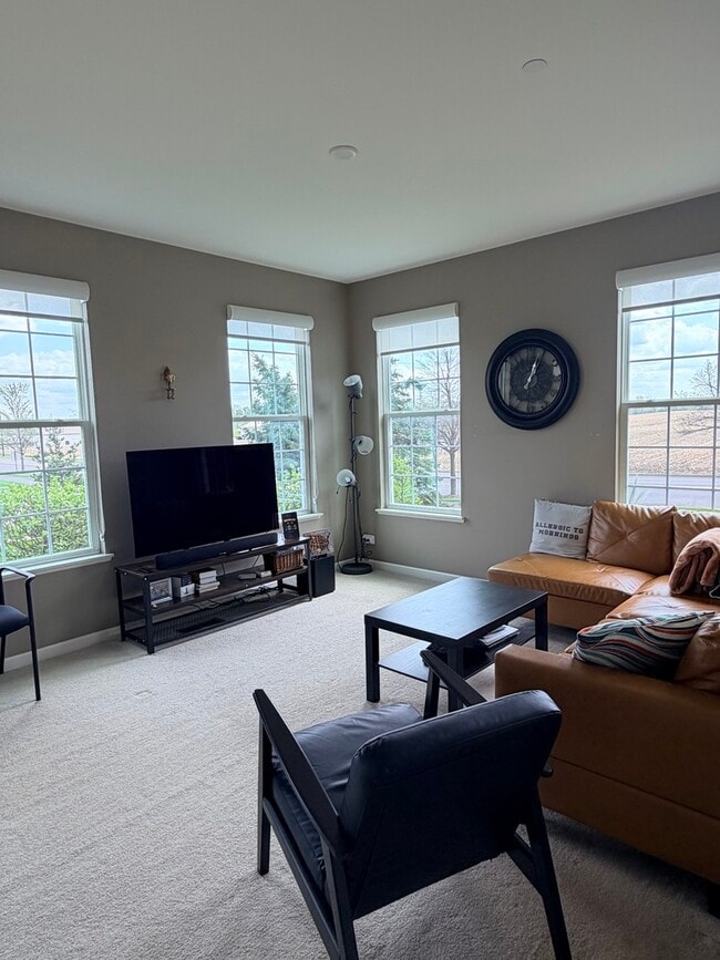 Building Photo - 10097 Cummings St