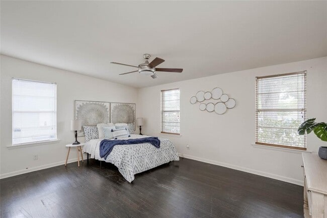 Building Photo - 7709 Woodrow Ave