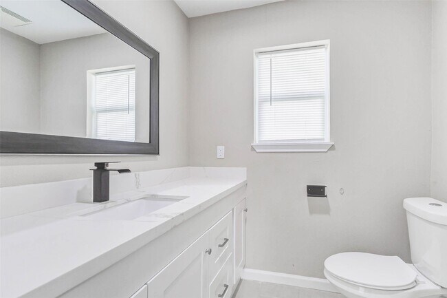 Building Photo - 5439 Lymbar Dr