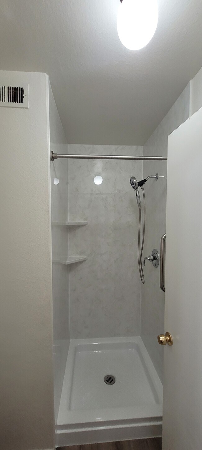 Building Photo - 27925 Tyler Ln