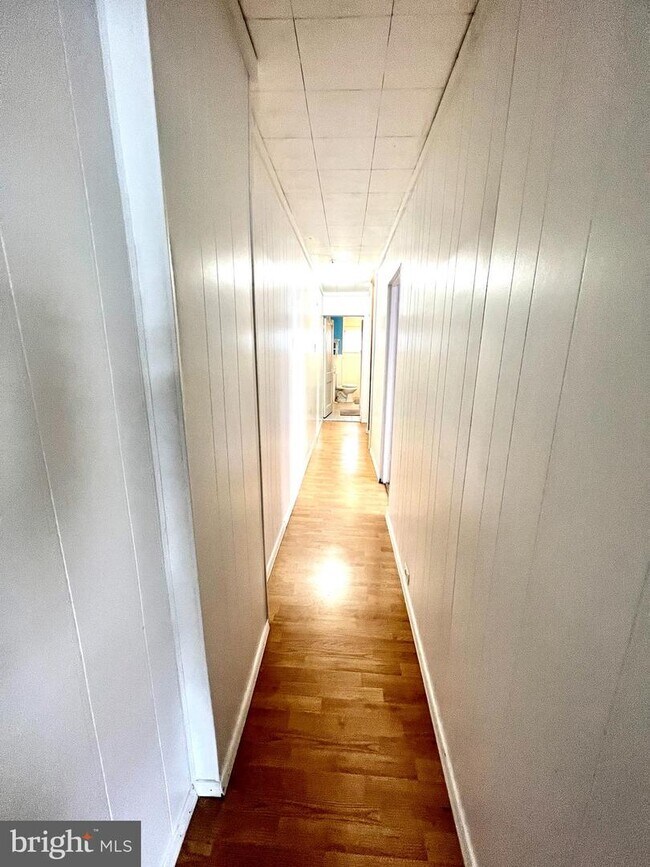 Building Photo - 145 N Nice St