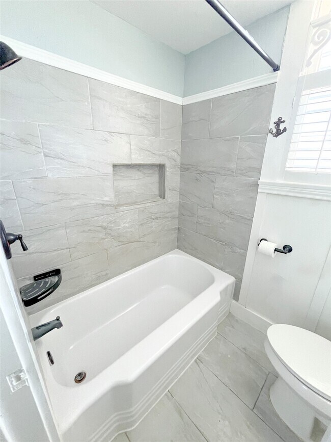 Building Photo - 901 Broadway Avenue J