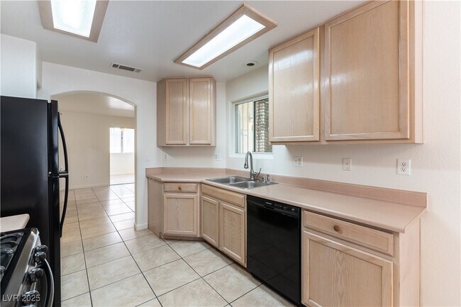 Building Photo - 1570 Jamielinn Ln