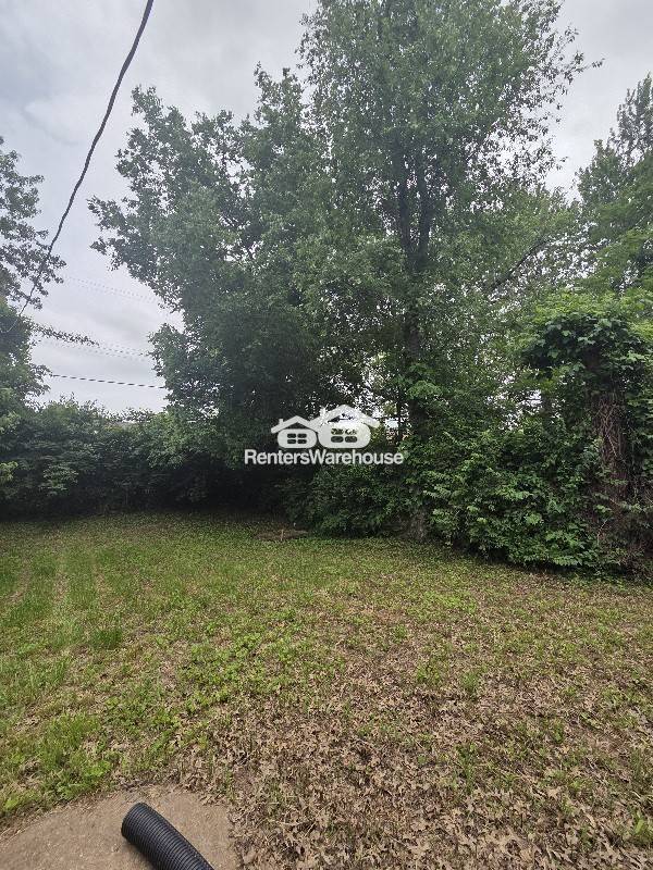 Building Photo - 10732 Spring Garden Dr