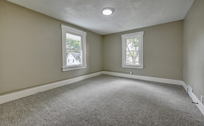 Building Photo - 1508 18th St NE