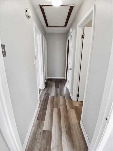 Building Photo - 911 Andes St