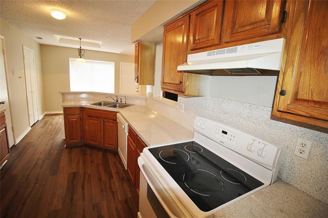 Building Photo - 2018 Garden Crest Ln