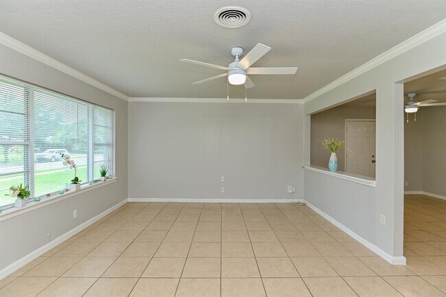 Building Photo - 8409 Bob White Dr