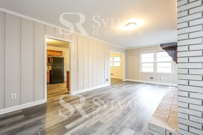 Building Photo - Fall in love with this beautiful 3BR 2 BA home