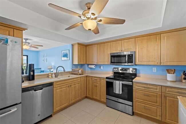 Building Photo - 801 S Ocean Dr