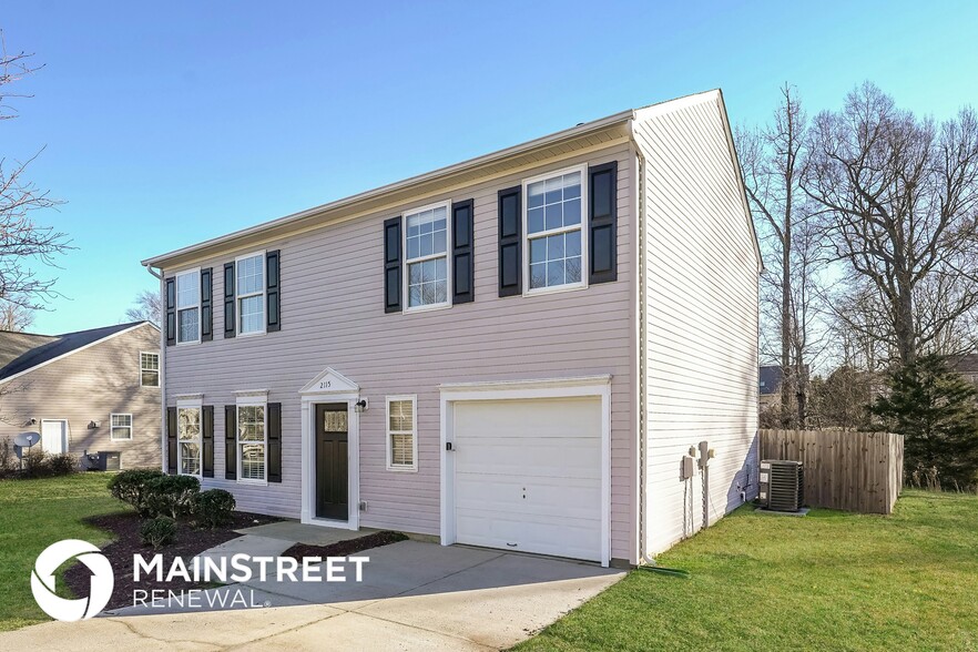 Building Photo - 2115 Gramercy Park Dr