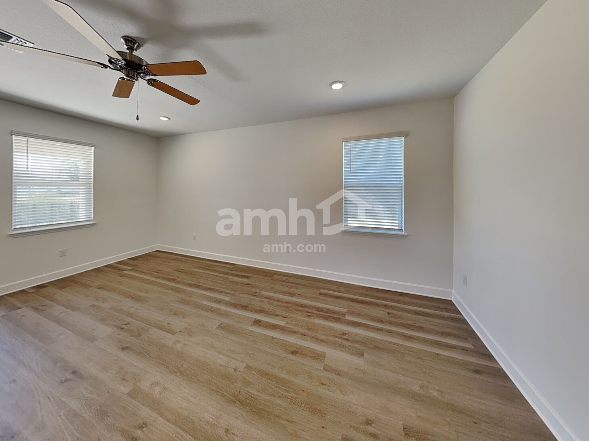 Building Photo - 3013 20th Ave W