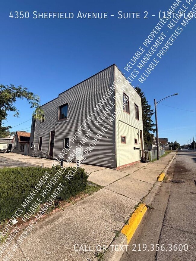 Building Photo - 4350 Sheffield Ave