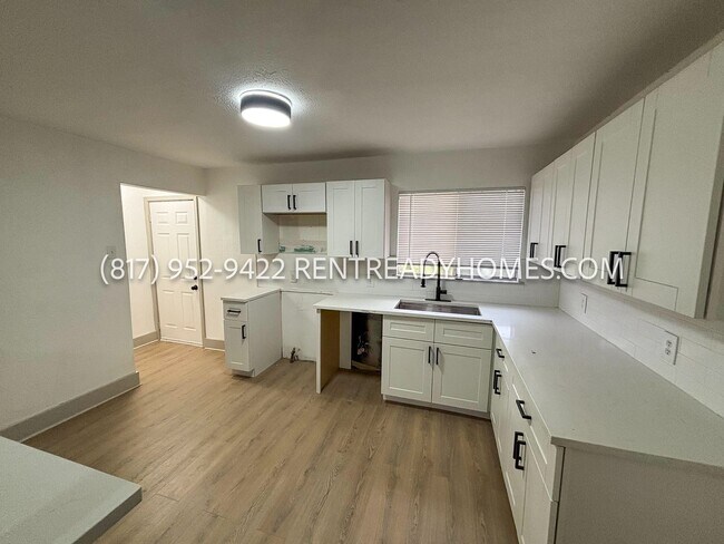 Building Photo - 3835 Basswood Dr