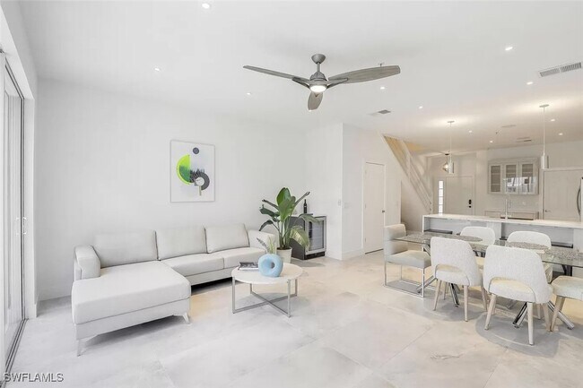 Building Photo - 775 Hampton Cir