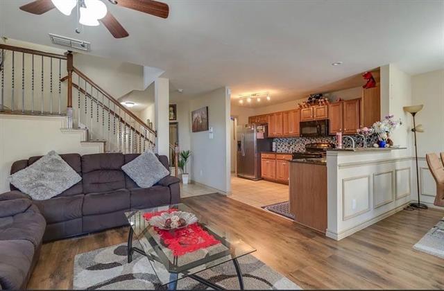 Building Photo - 3900 Fernando Dr