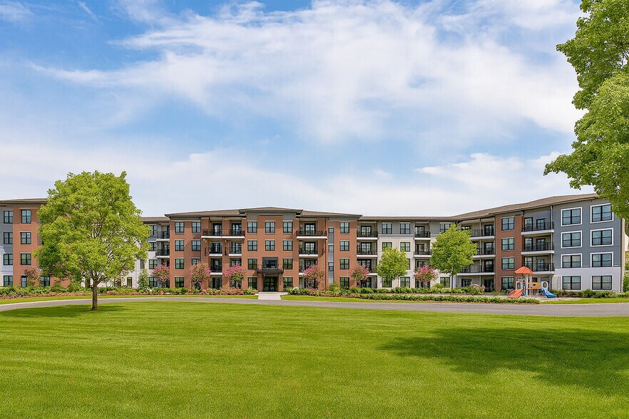 Building Photo - Lofts at Creekview