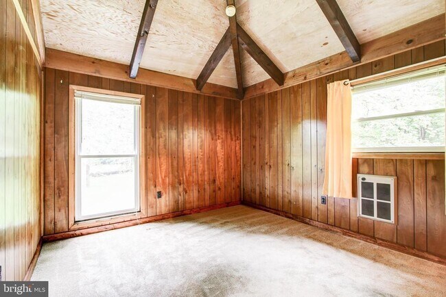 Building Photo - 8297 Squires Ln