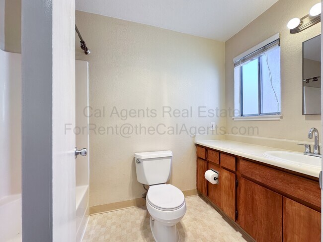 Building Photo - 29621 Red Oak Ct