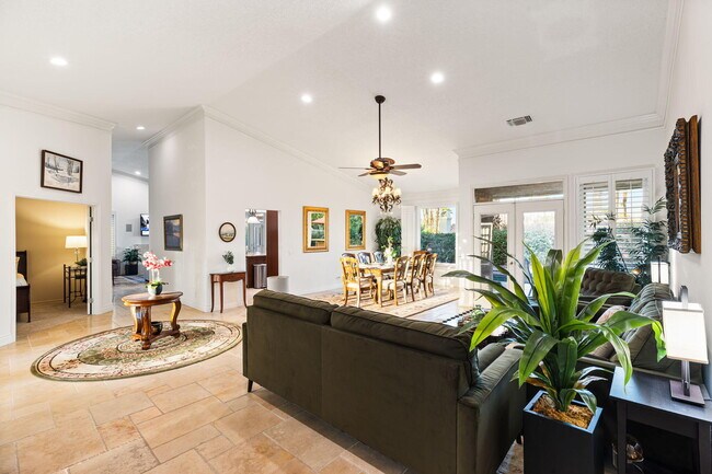 Building Photo - 370 Cypress Point Dr