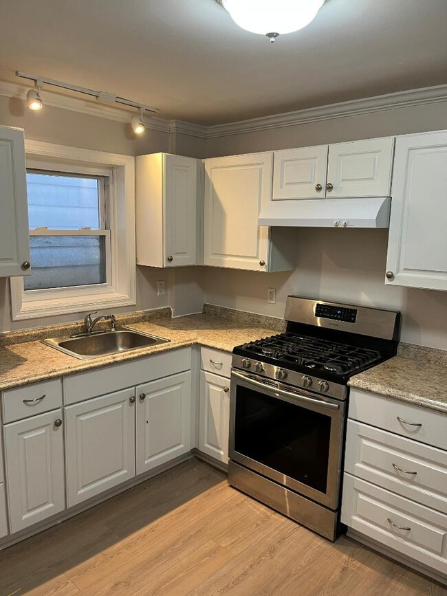 Building Photo - 50 Stanton St