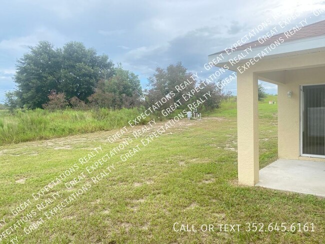 Building Photo - Three Bedroom Home in SE Ocala