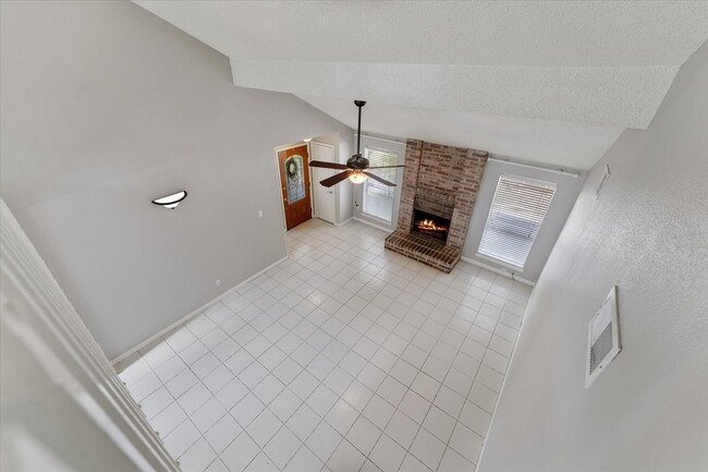 Building Photo - 4311 Piney Creek Ln