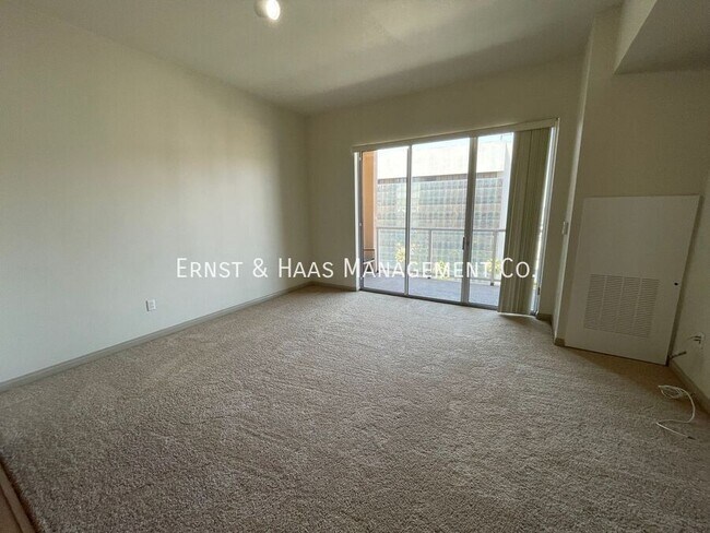 Building Photo - 488 E Ocean Blvd