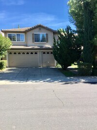 Building Photo - Large, Dog Friendly Rocklin Home with a View!