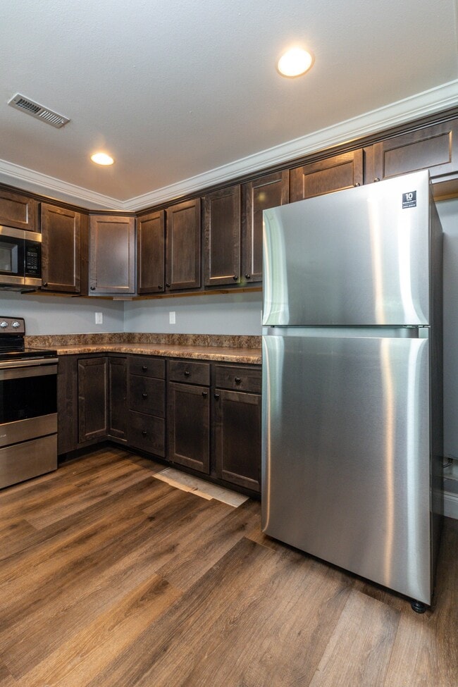 Building Photo - 920 Warrior Hill Dr