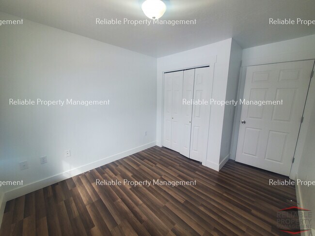 Building Photo - 2236 Meppen Dr