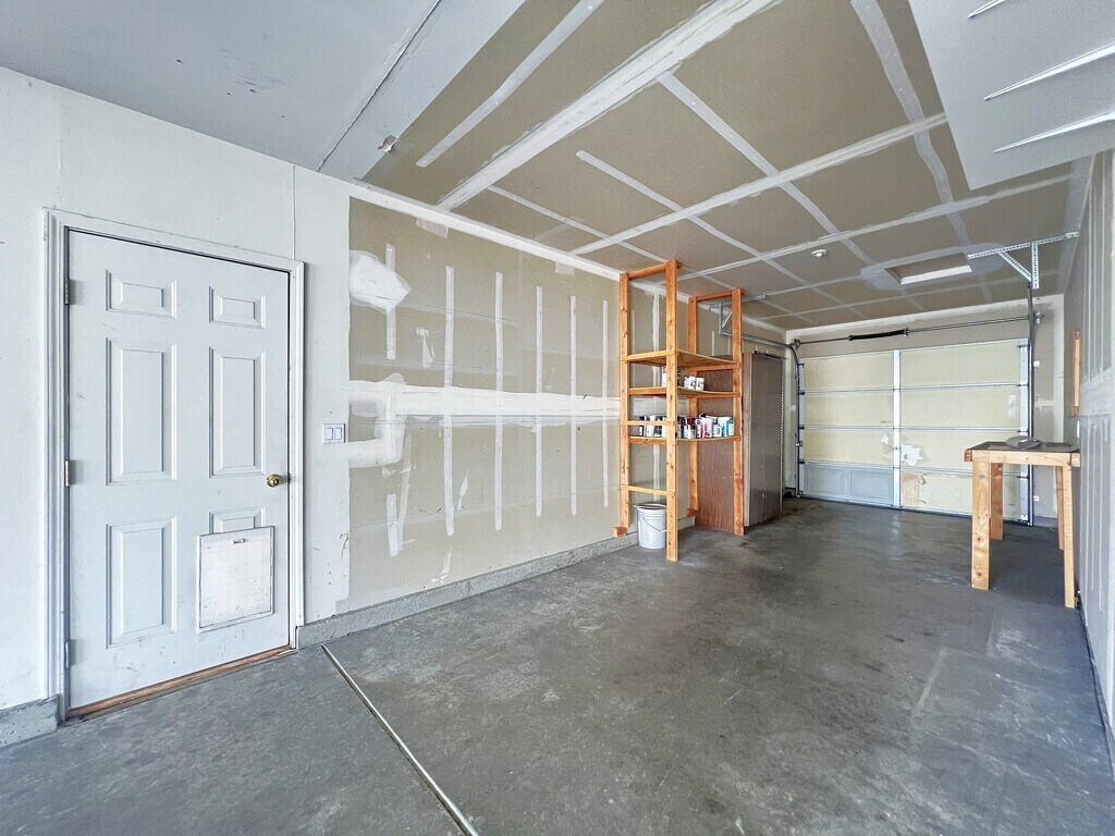 Building Photo - 2541 E Clarene Ct