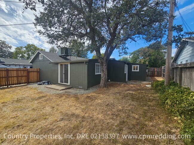 Building Photo - 2711 Reservoir Ln