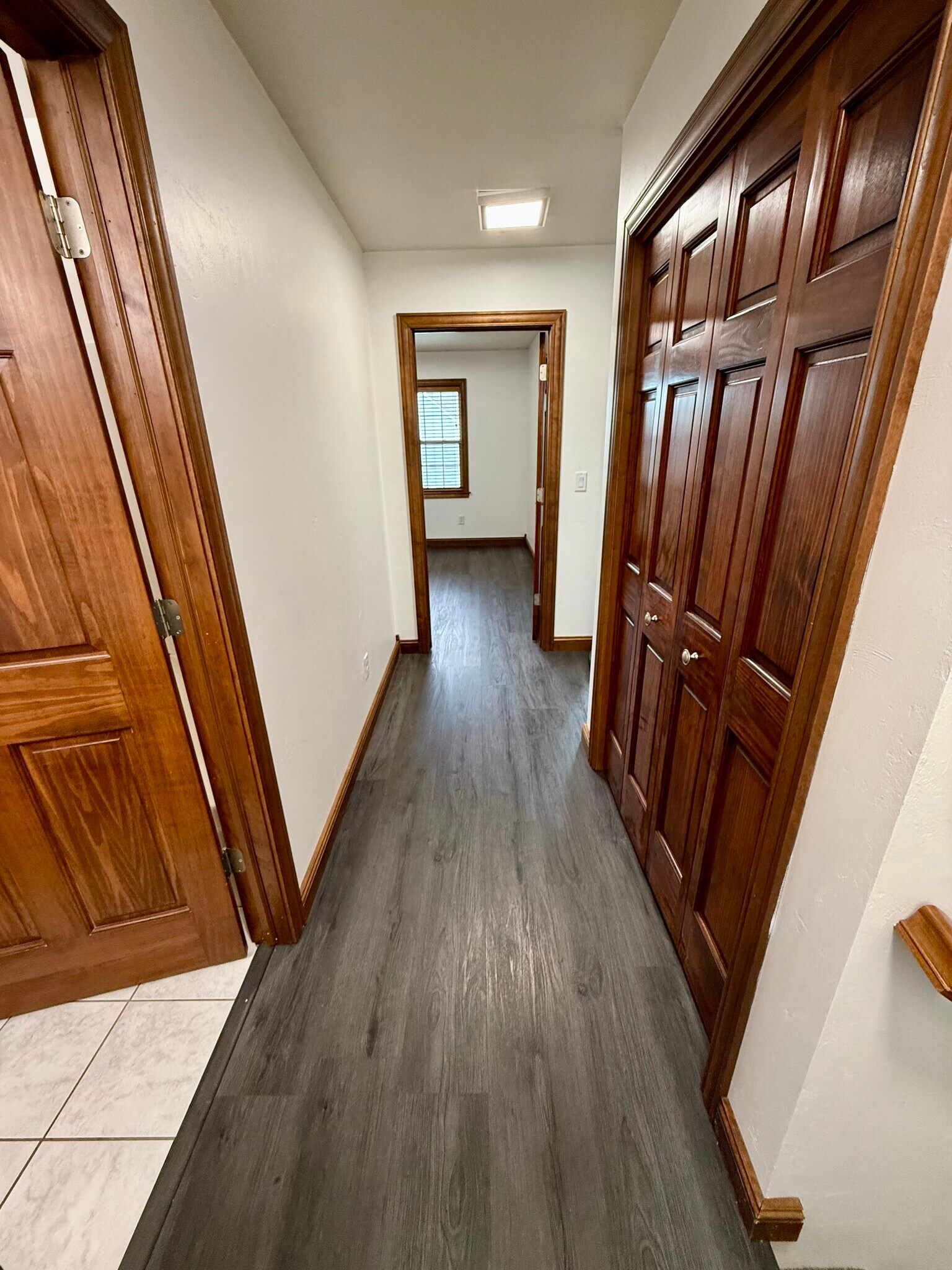 Building Photo - 707 Edge Point Ct