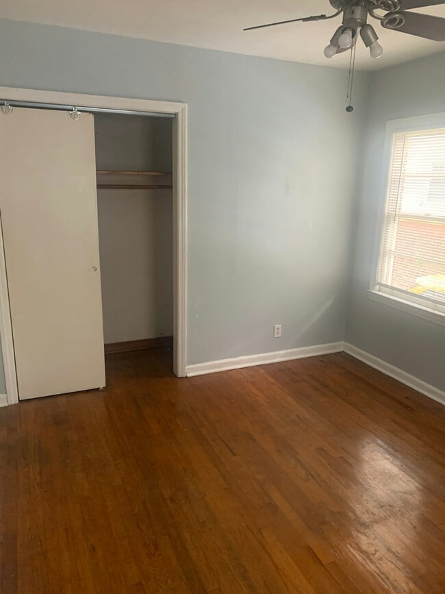 Building Photo - 117 Shadowmoor Dr