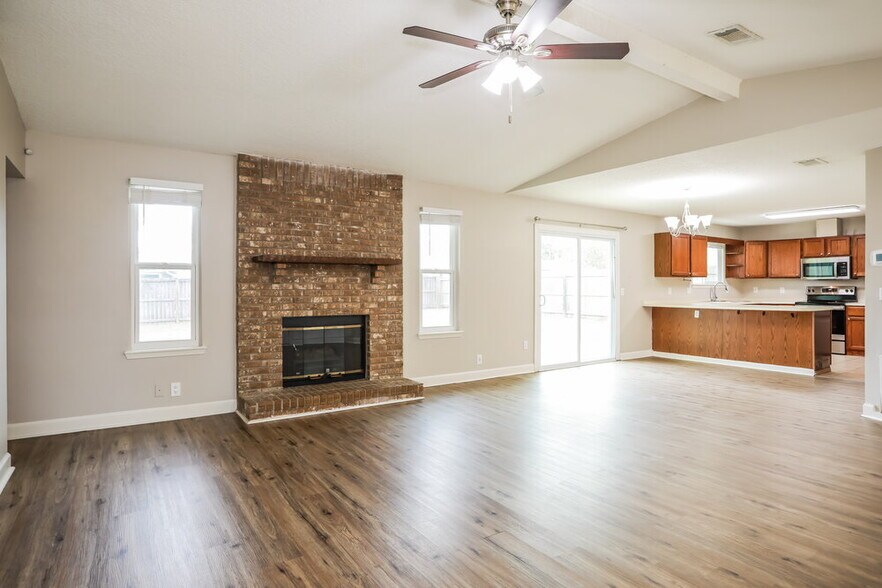 Building Photo - 2916 Trenton Ct