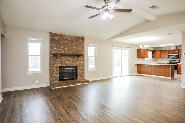 Building Photo - 2916 Trenton Ct