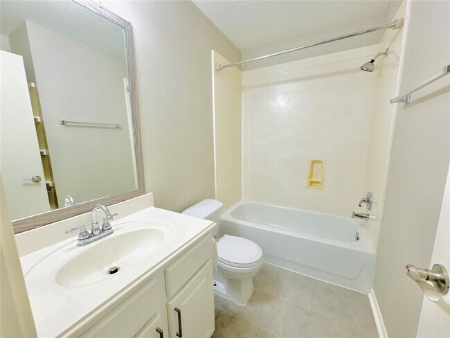 Building Photo - 2506 Teal Run Pl Dr