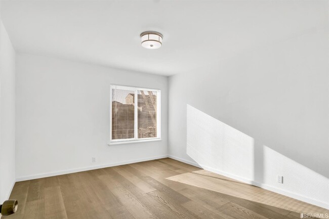 Building Photo - 1700 19th Ave