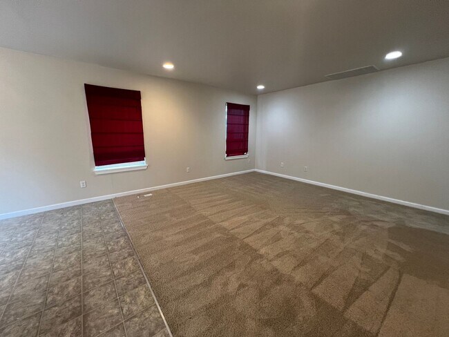 Building Photo - Large Four-Bedroom Home in the Heart of PO! Available for Rent NOW!