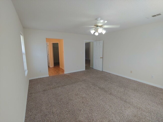 Building Photo - 4021 Embers Landing