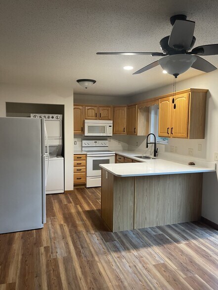 Building Photo - 10514 Gull Point Rd