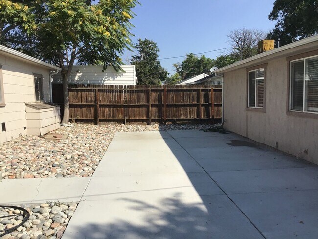 Building Photo - 921 Xavier St